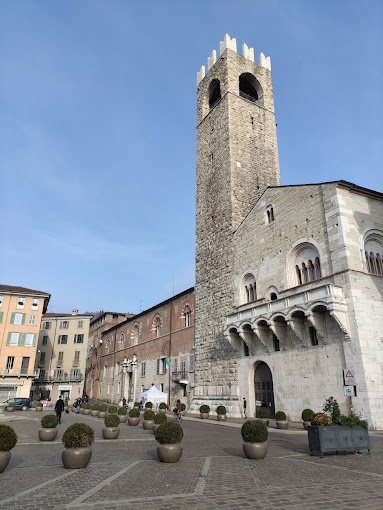 Palazzo Broletto: recupero, restauro e valorizzazione Palazzo Broletto: recupero, restauro e valorizzazione